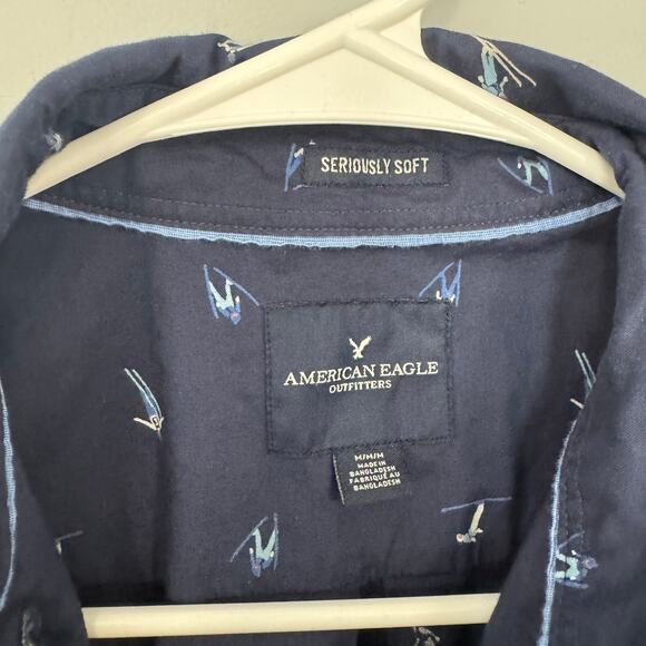 American Eagle Seriously Soft Button Down Shirt Men's Size Medium Skiiers Skiing - Picture 4 of 9